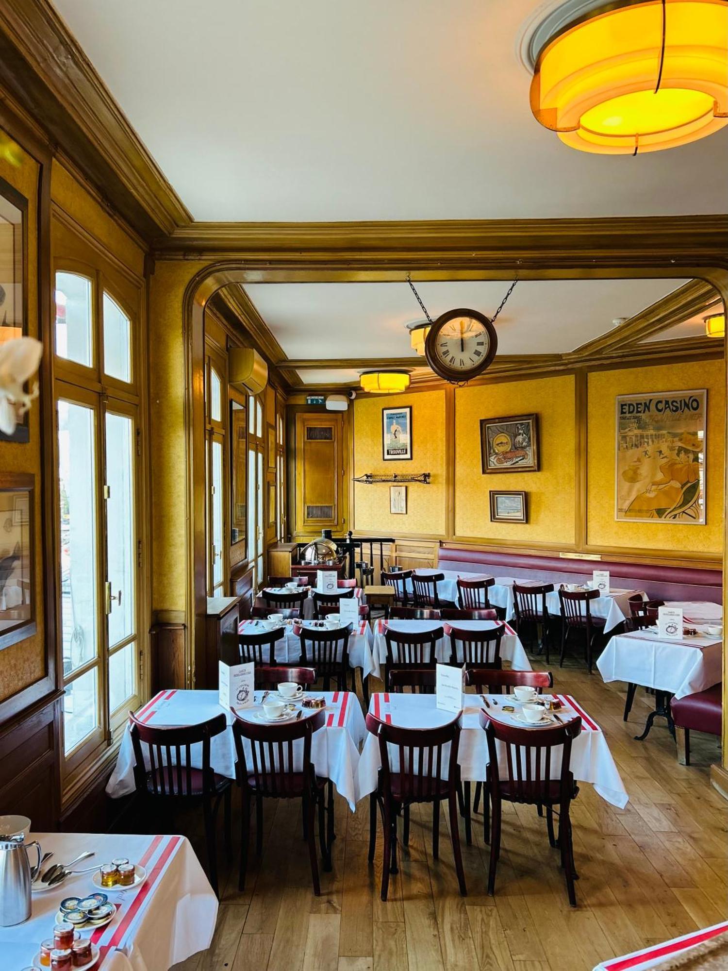 Hotel Le Central Trouville-sur-Mer Extérieur photo